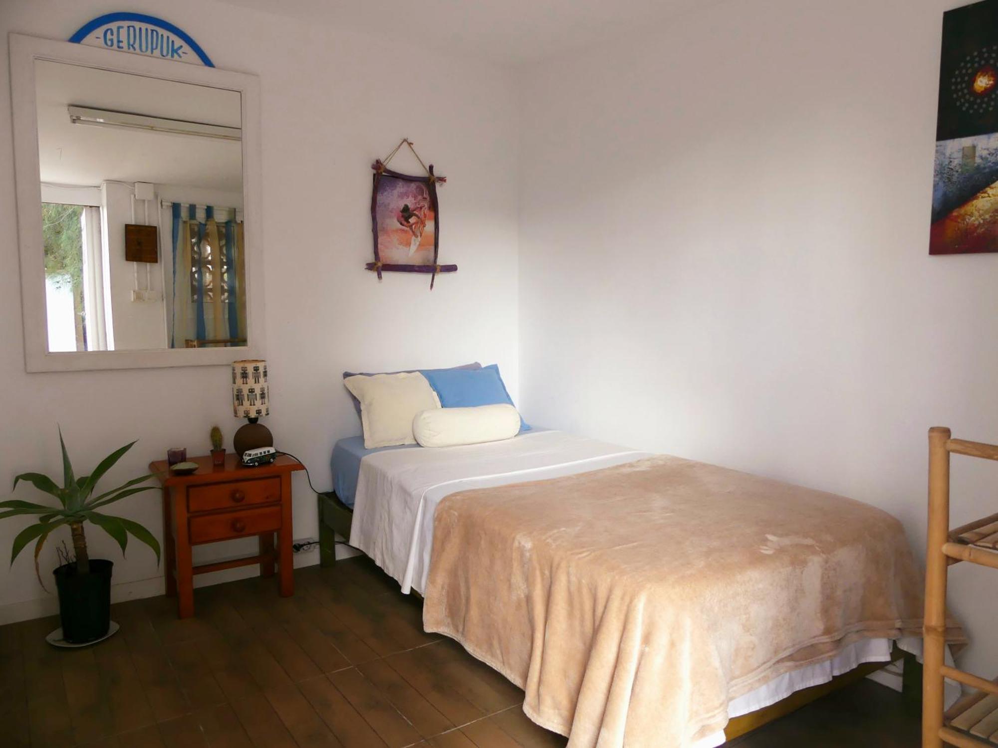 Warung Hotel Лахарес Екстериор снимка